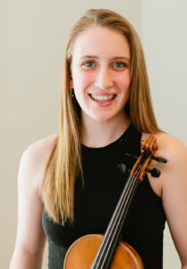 Julia Luyten, violin